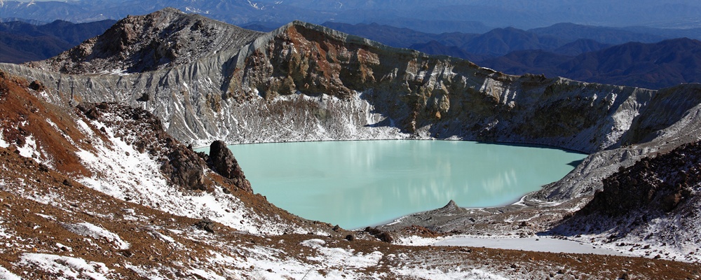 Yukama crater lake / 湯釜(ゆかま)